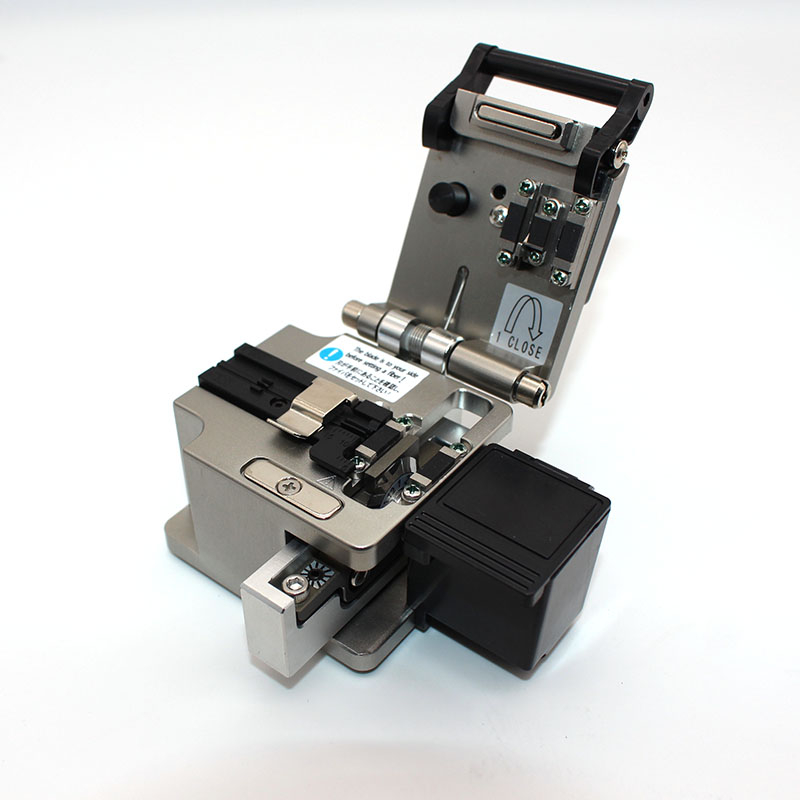 FC-700 Fiber Cleaver with Trash Can Carry Case